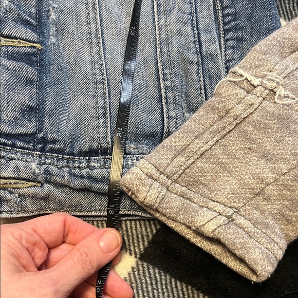 Free People Distressed Denim Jacket with Gray Sweatshirt Sleeves and Hood size S - Picture 9 of 17